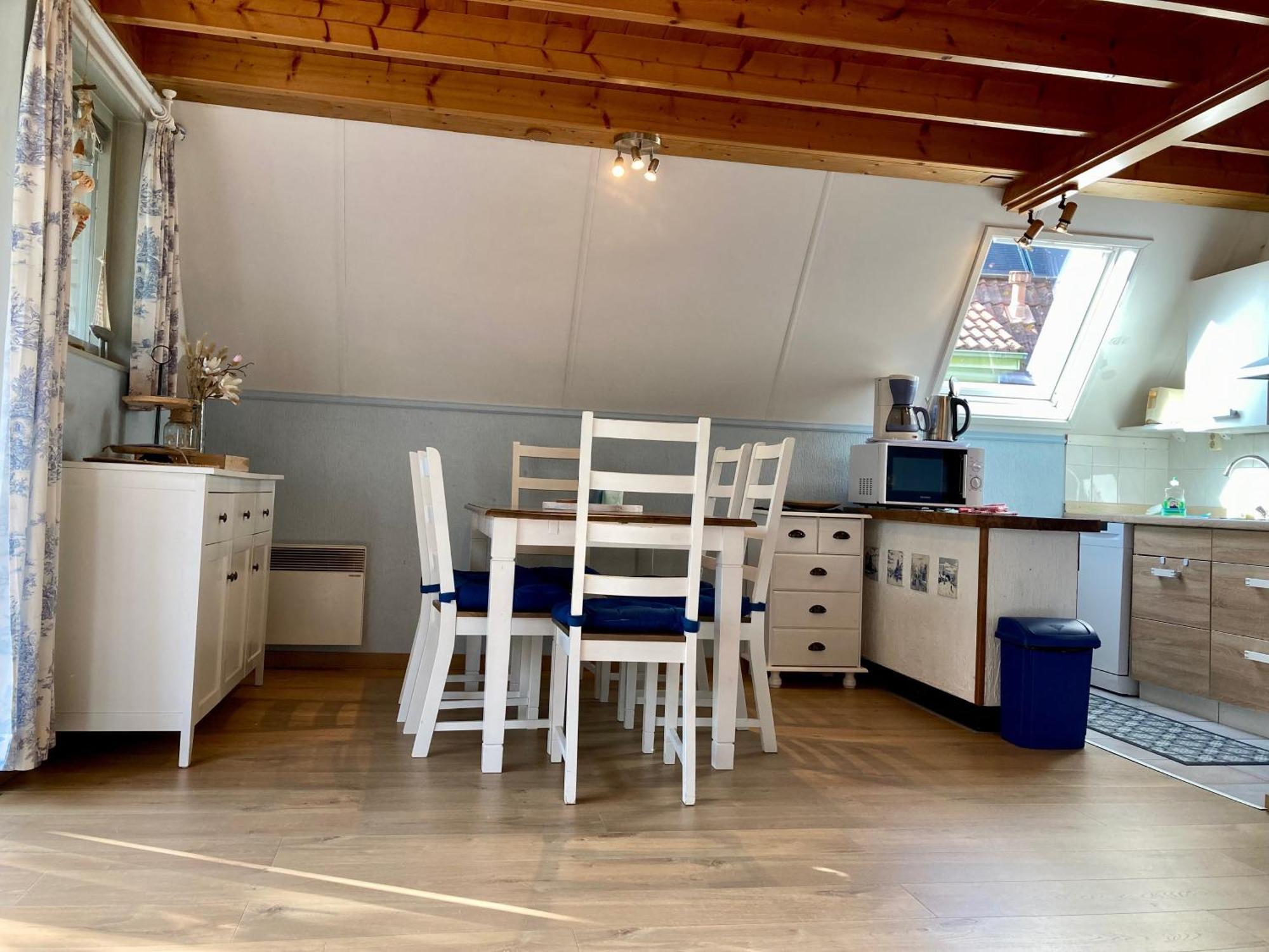 Urlaubsruhe 6 Pers Holiday Home W Terrace Close To National Park Lauwersmeer Anjum Exterior photo