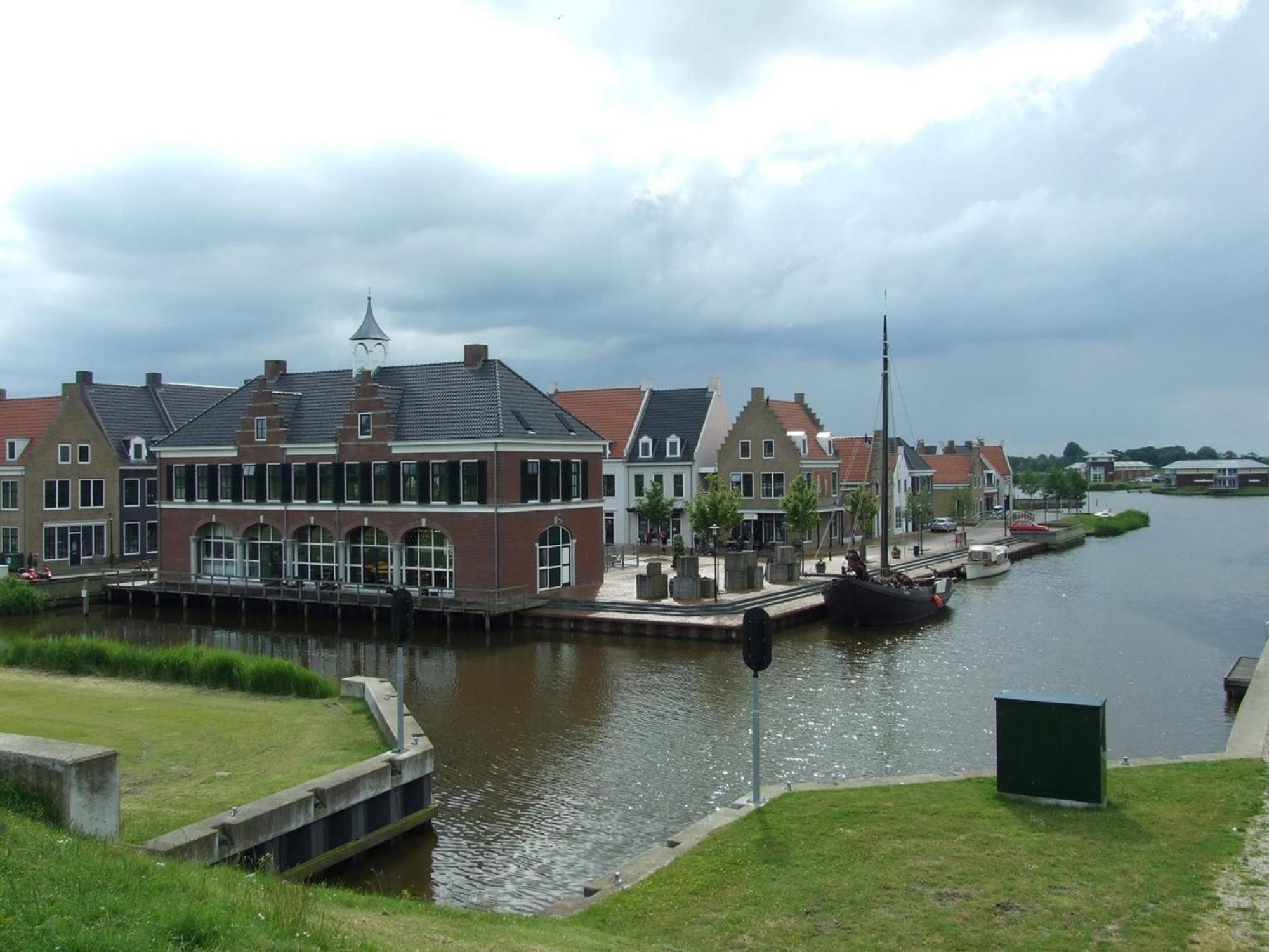 Urlaubsruhe 6 Pers Holiday Home W Terrace Close To National Park Lauwersmeer Anjum Exterior photo
